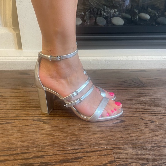 Silver Strappy block heel. Nine West. Size 8m. Worn twice. - Picture 5 of 6